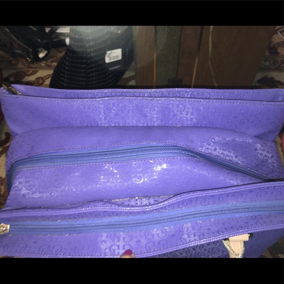 Guess carry on bag - Picture 2 of 2